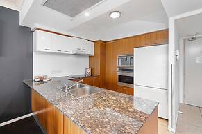 Chevron Renaissance - Wow Stay