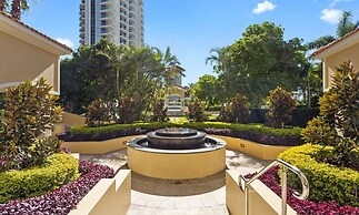 Chevron Renaissance - Wow Stay