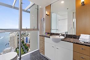 Chevron Renaissance - Wow Stay