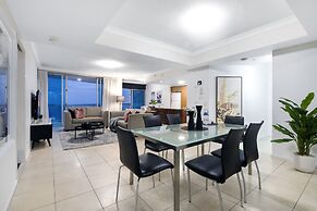 Chevron Renaissance - Wow Stay