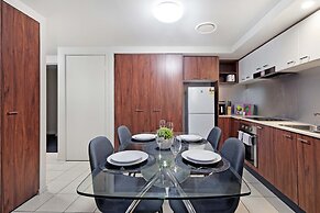 Chevron Renaissance - Wow Stay