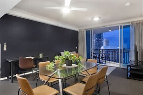 Chevron Renaissance - Wow Stay