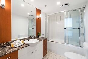 Chevron Renaissance - Wow Stay