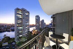 Chevron Renaissance - Wow Stay