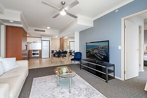 Chevron Renaissance - Wow Stay