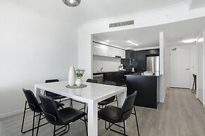 Chevron Renaissance - Wow Stay