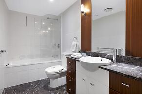 Chevron Renaissance - Wow Stay