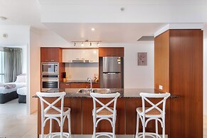 Chevron Renaissance - Wow Stay