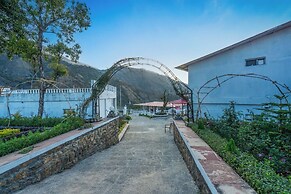 Paatli Fort Estate Resort