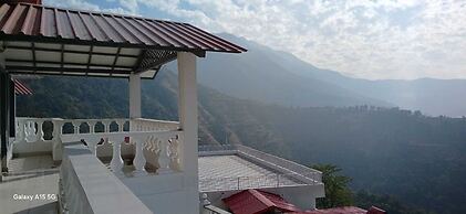 Paatli Fort Estate Resort