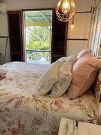 Noosa Hinterland Escape