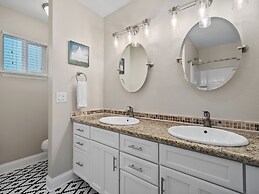 Hideaway at Redhead Road