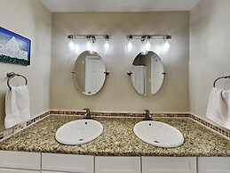 Hideaway at Redhead Road