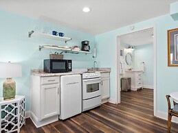 Hideaway at Redhead Road