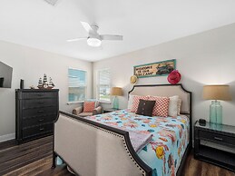 Hideaway at Redhead Road