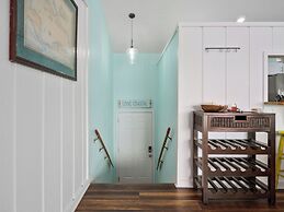 Hideaway at Redhead Road