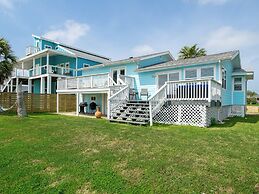 Hideaway at Redhead Road