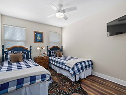 Hideaway at Redhead Road