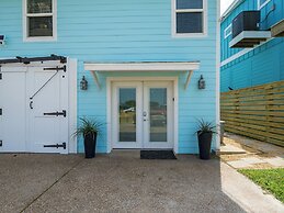 Hideaway at Redhead Road