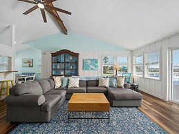 Hideaway at Redhead Road