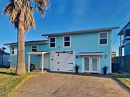 Hideaway at Redhead Road