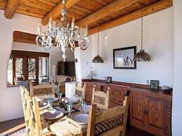 Casa De Oro