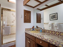Casa De Oro