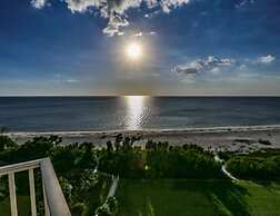 Estero Beach and Tennis 705c