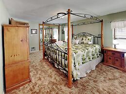 Quiet Mountain Hideaway