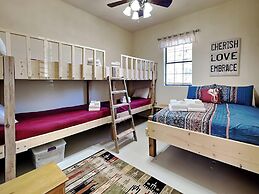 Quiet Mountain Hideaway