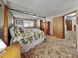 Quiet Mountain Hideaway