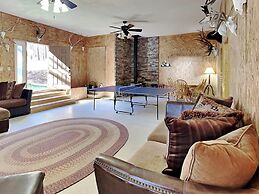 Quiet Mountain Hideaway