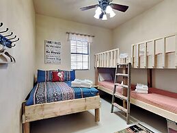 Quiet Mountain Hideaway