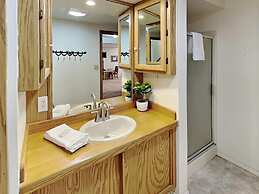 Quiet Mountain Hideaway