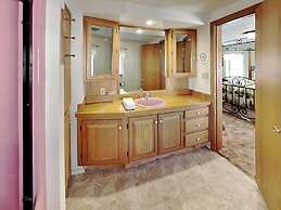 Quiet Mountain Hideaway