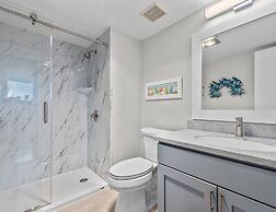 Palms of Bay Beach 4F