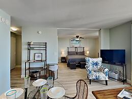 Estero Beach & Tennis by VTrips