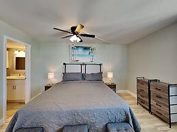 Estero Beach & Tennis by VTrips