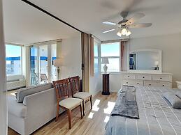 Estero Beach & Tennis by VTrips