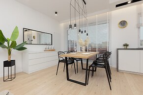 Loft Apartment With Parking by Renters