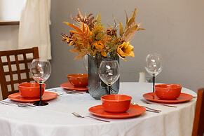 Apartment Near Royal Castle by Renters