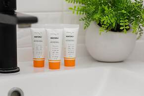 Apartment Near Royal Castle by Renters