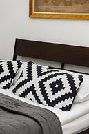 Apartment Near Royal Castle by Renters