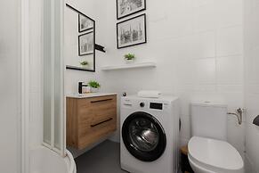 Apartment Near Royal Castle by Renters