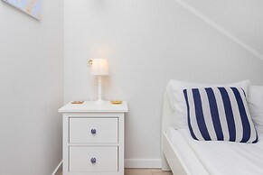 Bright Apartment in Debki by Renters