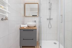 Bright Apartment in Debki by Renters