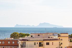 Colonna Apartment 4 by Wonderful Italy