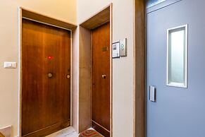 Colonna Apartment 3 by Wonderful Italy