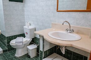 Dionysos Apartments and Studios