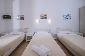 Dionysos Apartments and Studios